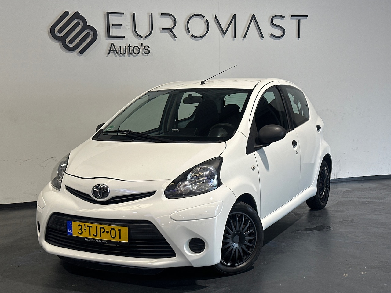 Toyota Aygo - 1.0 VVT-i Now Carplay Airco Nieuw apk 5Deurs - AutoWereld.nl