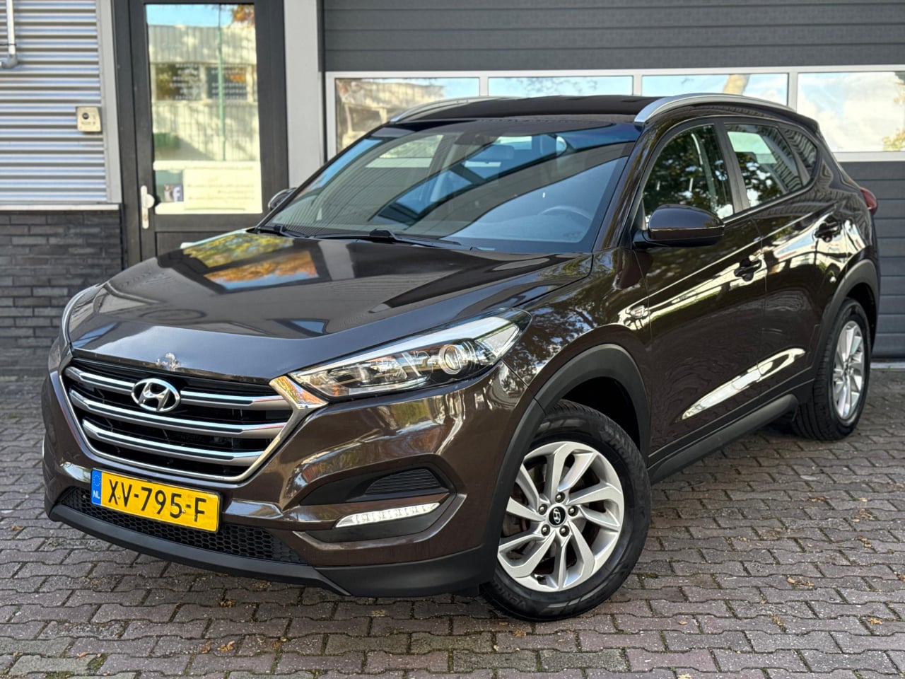Hyundai Tucson - 1.6 T-GDI Comfort 1.6T-GDI COMFORT - AutoWereld.nl