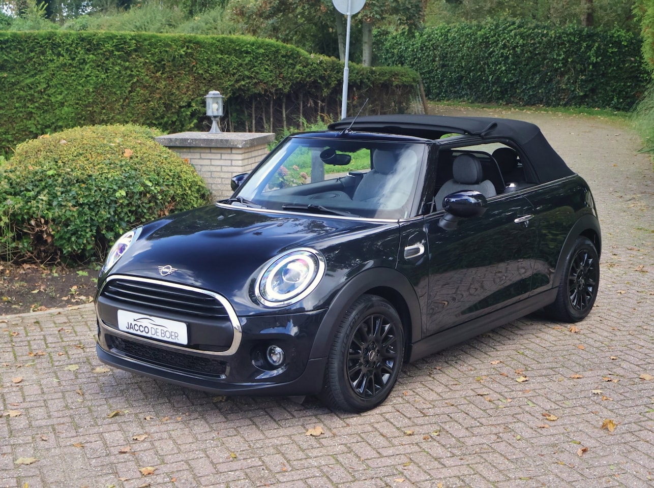 MINI Cabrio - 1.5 Cooper One Stoelverw/Sportstoelen/Bluetooth/Led - AutoWereld.nl