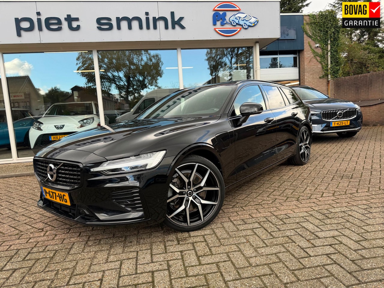 Volvo V60 - 2.0 T6 Recharge AWD R-Design 2.0 T6 Recharge AWD R-Design - AutoWereld.nl