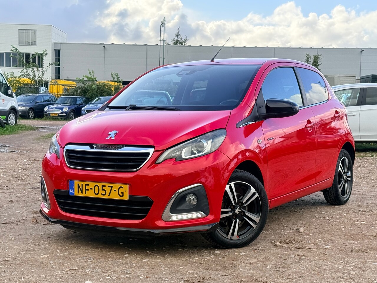 Peugeot 108 - 1.2 Puretech GT-Line/CARPLAY/CRUISE - AutoWereld.nl