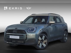 MINI Countryman - C Favoured Uitvoering | Pakket XL | Panoramadak | Stoel verwarming & Massage | Trekhaak |