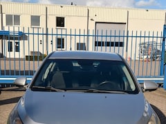 Chevrolet Cruze - 1.6 LT