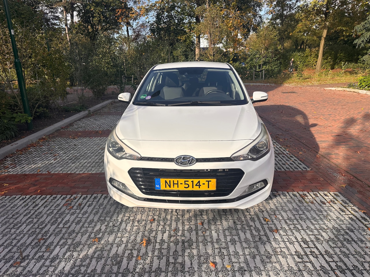 Hyundai i20 - 1.0 T-GDI i-Motion Comfort - AutoWereld.nl