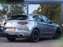 Alfa Romeo Stelvio - 2.0 T AWD Veloce 280pk Sportstoelen Trekhaak Memory Dealeronderhouden