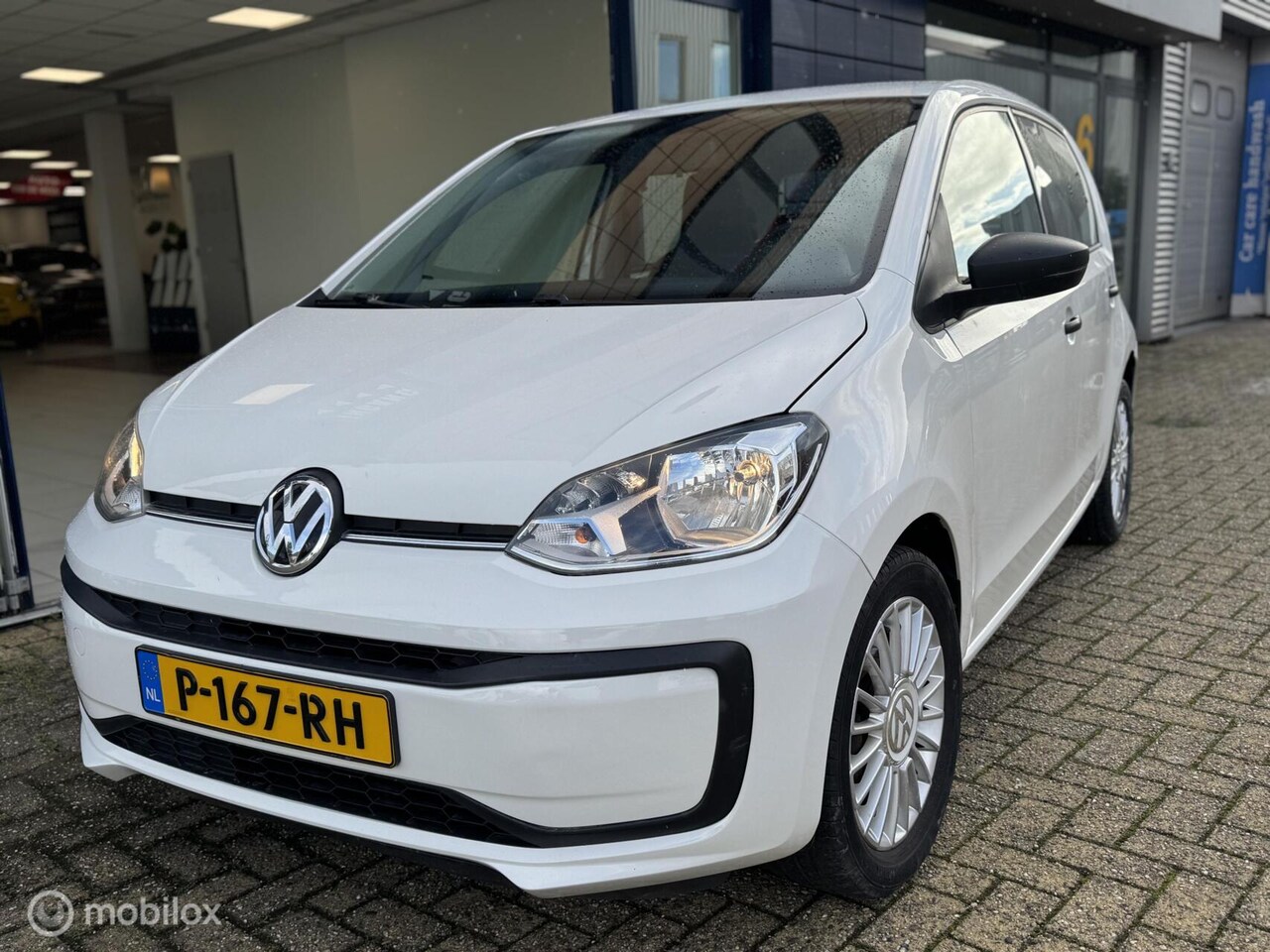 Volkswagen Up! - 1.0 BMT high up! Regensensor|Parkeersensor|Lage km! - AutoWereld.nl