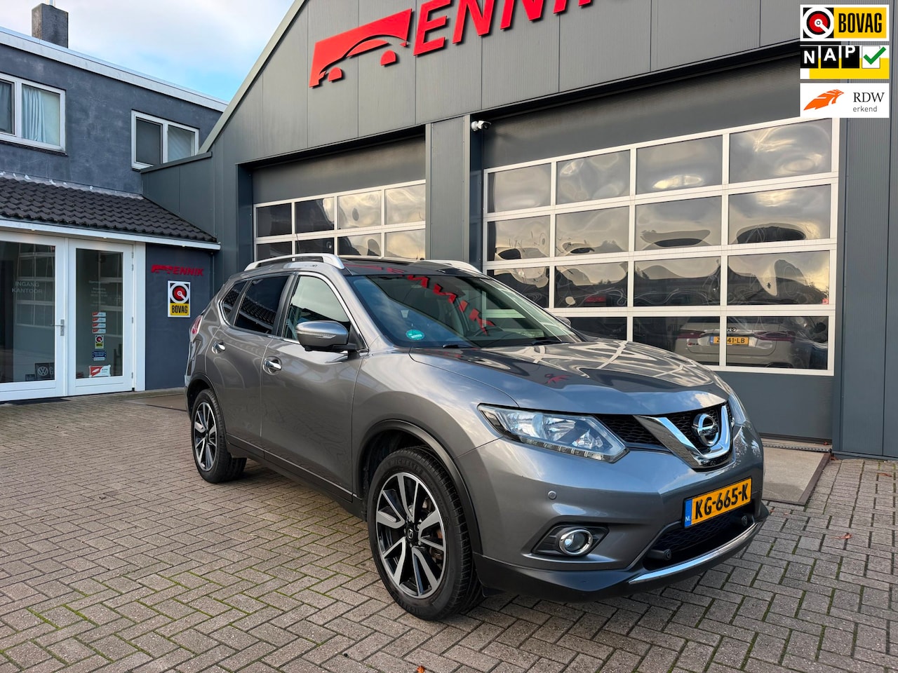 Nissan X-Trail - 1.6 DIG-T N-Connecta / Pano / Top View / Keyless / Trekhaak / Zeer nette Auto ! . - AutoWereld.nl