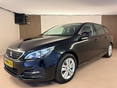 Peugeot 308 SW - 1.2 PureTech Active Trekhaak, All Season banden, Camera, Stoel verwarming