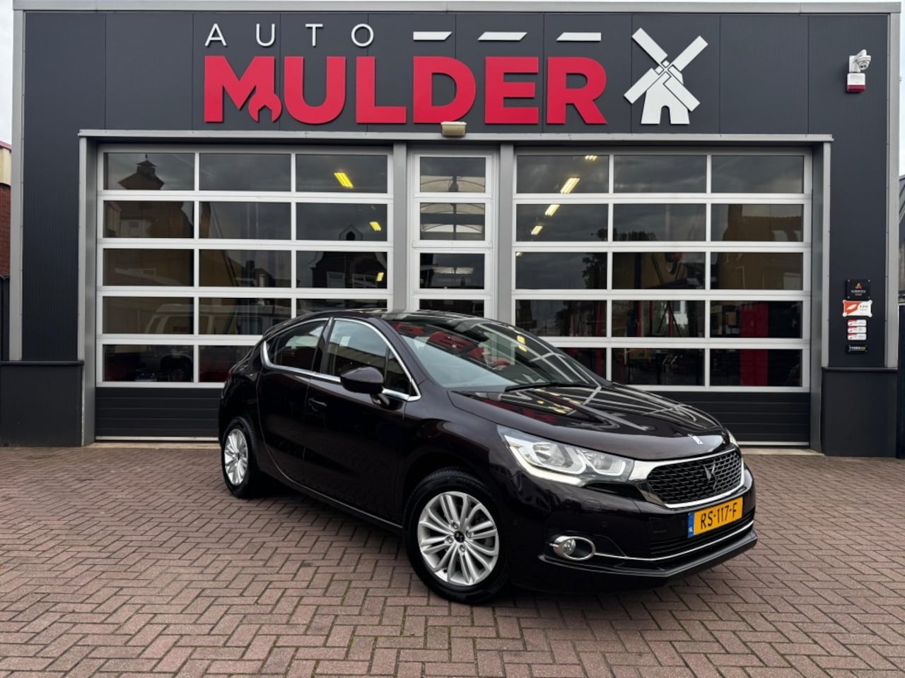 Citroën DS4 - 1.2 PURETECH CHIC / CRUISE / NAVI / PDC / CAMERA / LED / RIJKLAAR! - AutoWereld.nl