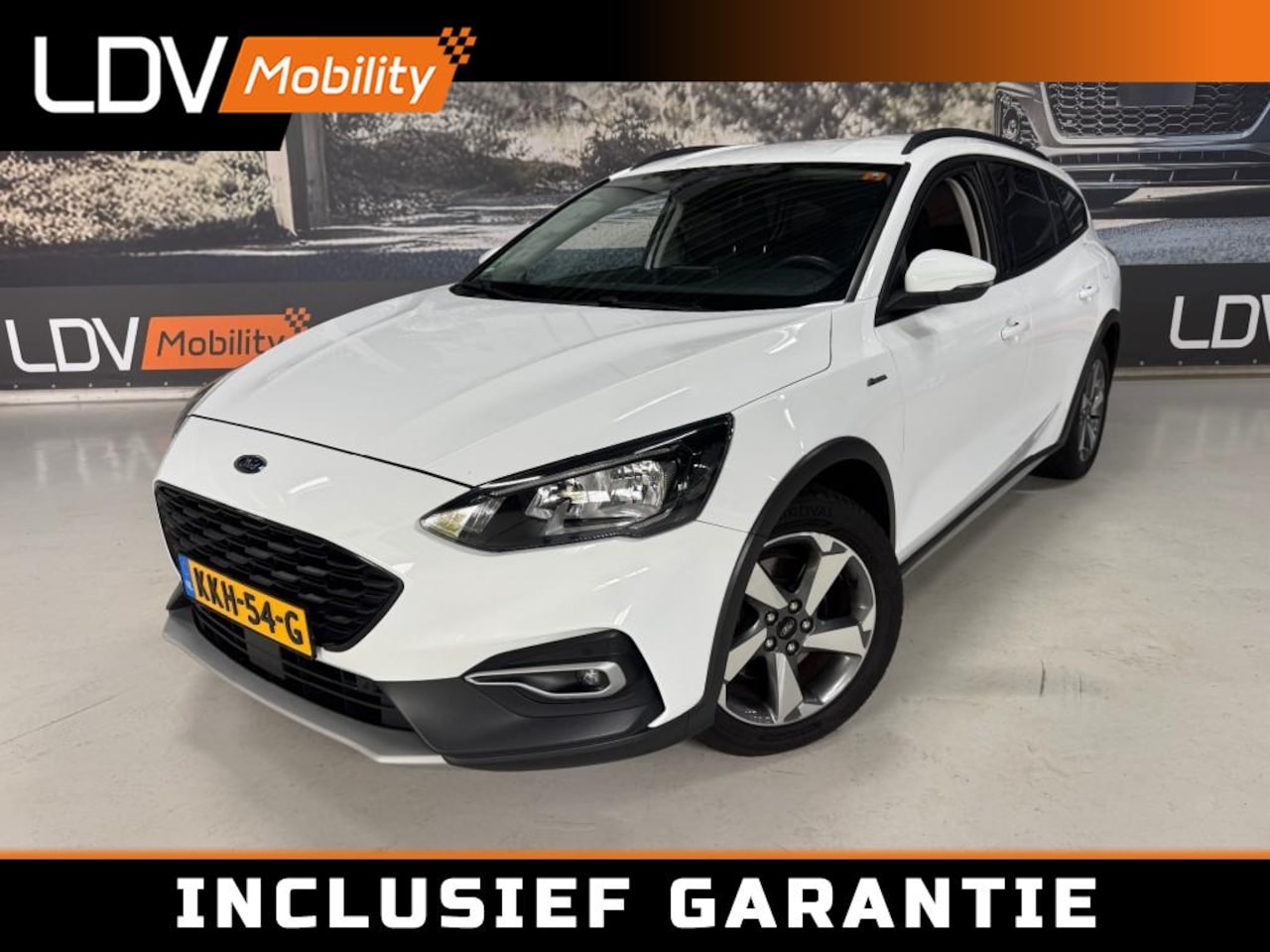 Ford Focus - ACTIVE / AppleCarplay / Cruise / Stoelverwarming / Stuurverwarming / PDC / Boekjes en hist - AutoWereld.nl