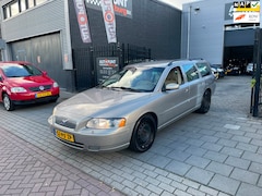 Volvo V70 - 2.4 D5 Summum Trekhaak Airco NAP APK 1 Jaar