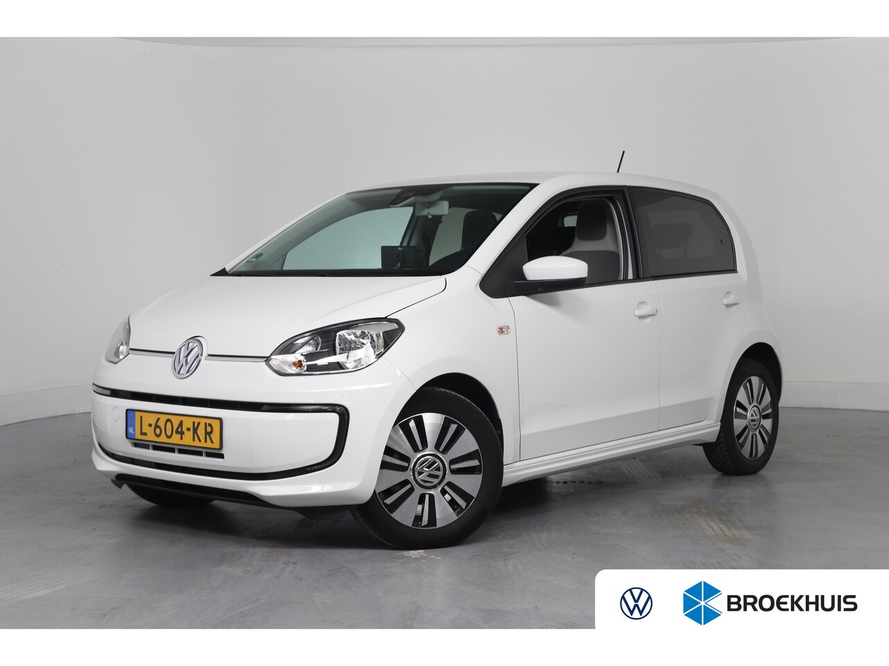 Volkswagen e-Up! - e-Up | SOH 90% | Carplay | Stoelverwarming | Clima | Parkeersensoren | Lichtmetalen Velgen - AutoWereld.nl