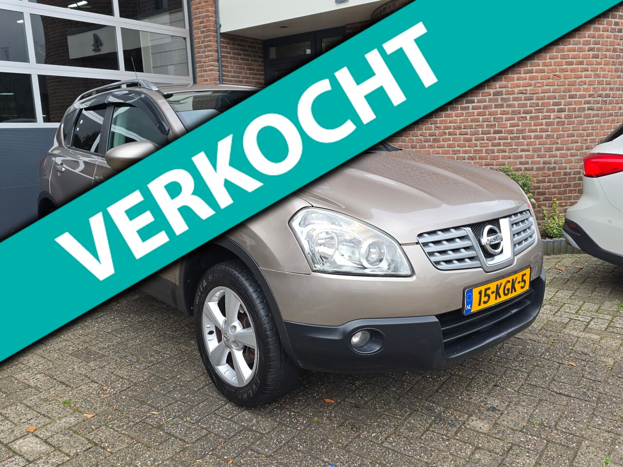 Nissan Qashqai - 2.0 Acenta Automaat |Clima |Navi |Trekhaak - AutoWereld.nl