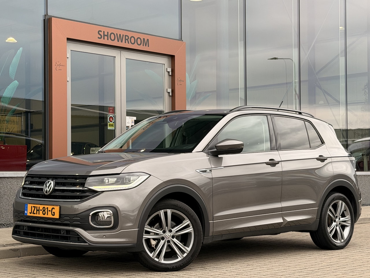 Volkswagen T-Cross - 1.0 TSI R-Line | VC | ACC | DAB | Trekhaak | Stoelverwarming | Apple Carplay | - AutoWereld.nl