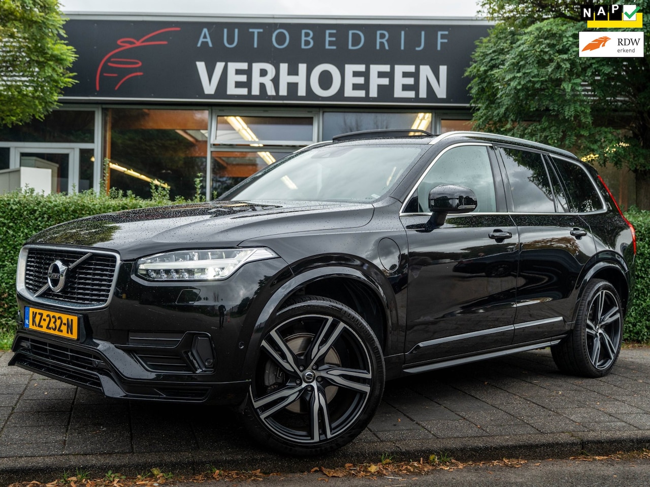 Volvo XC90 - 2.0 T8 Twin Engine AWD | 7P| R-DESIGN | B&W AUDIO | HuD | LUCHTVERING | TREKHAAK | PANORAM - AutoWereld.nl