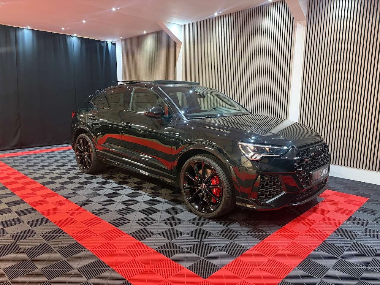 Audi Q3 Sportback - TFSI RS 400 pk BJ 2024 Pano / Sonos / 360Cam / RS Stiksels / - AutoWereld.nl