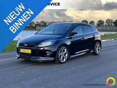 Ford Focus - 1.6 EcoBoost Titanium Airco, navi, pdc, kleppensysteem uitlaat