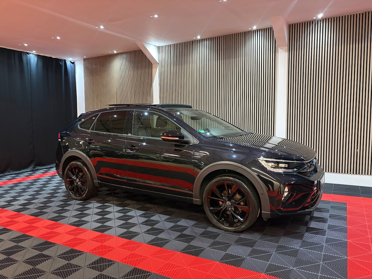 Volkswagen Taigo - 1.0 TSI R-Line Business Black Pack Pano Navi Led IQ Lights Camera - AutoWereld.nl