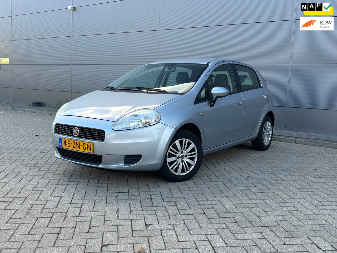 Fiat Grande Punto - 1.4 Dynamic| Airco| 5-Drs - AutoWereld.nl