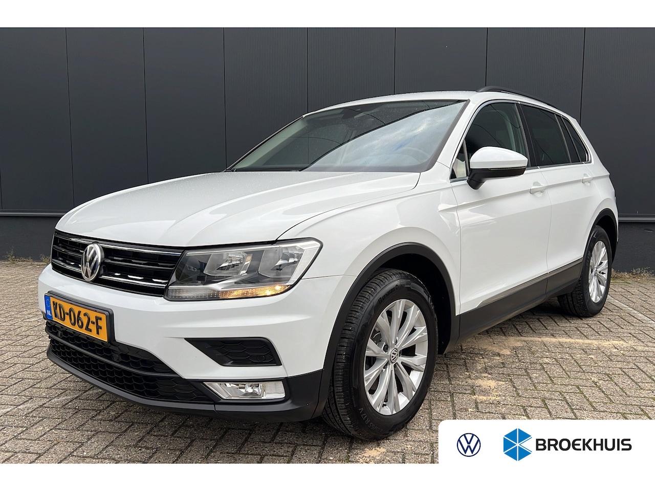 Volkswagen Tiguan - 1.4 TSI Comfortline | Cruise | Navi | PDC V+A | Airco | - AutoWereld.nl