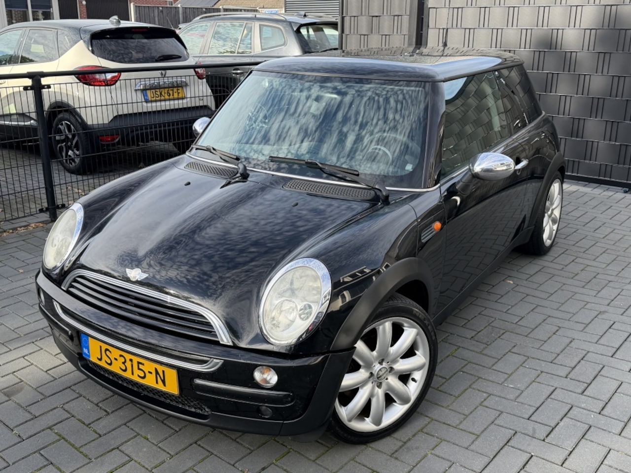 MINI 3-Deurs - 1.6 One Pepper | ZWART| 17" LM| NIEUWE APK| LEUKE AUTO - AutoWereld.nl