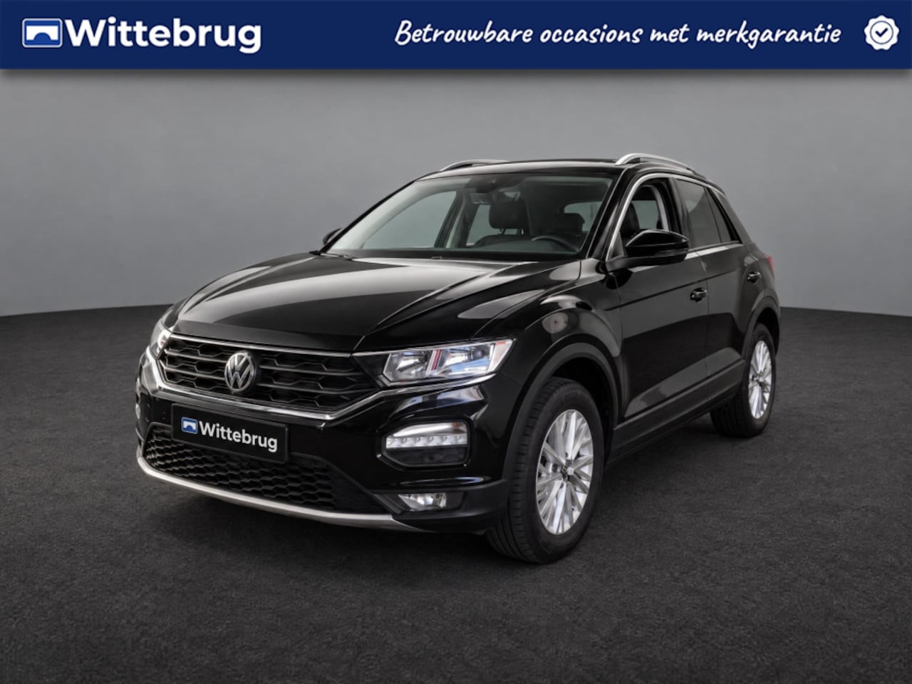 Volkswagen T-Roc - 1.0 TSI Style Business / Navigatie / Parkeer sensoren / Trekhaak / 16'' LMV HAL - AutoWereld.nl