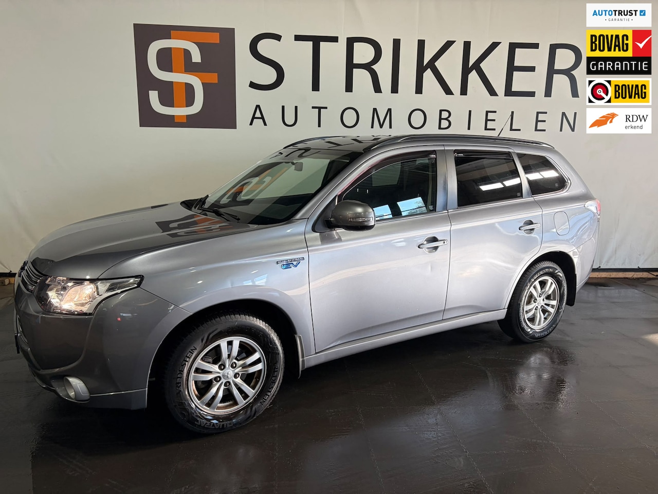 Mitsubishi Outlander - 2.0 PHEV Business Edition 2.0 PHEV Business Edition - AutoWereld.nl