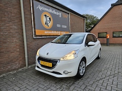 Peugeot 208 - 1.0 VTi Active (tik in de motor)