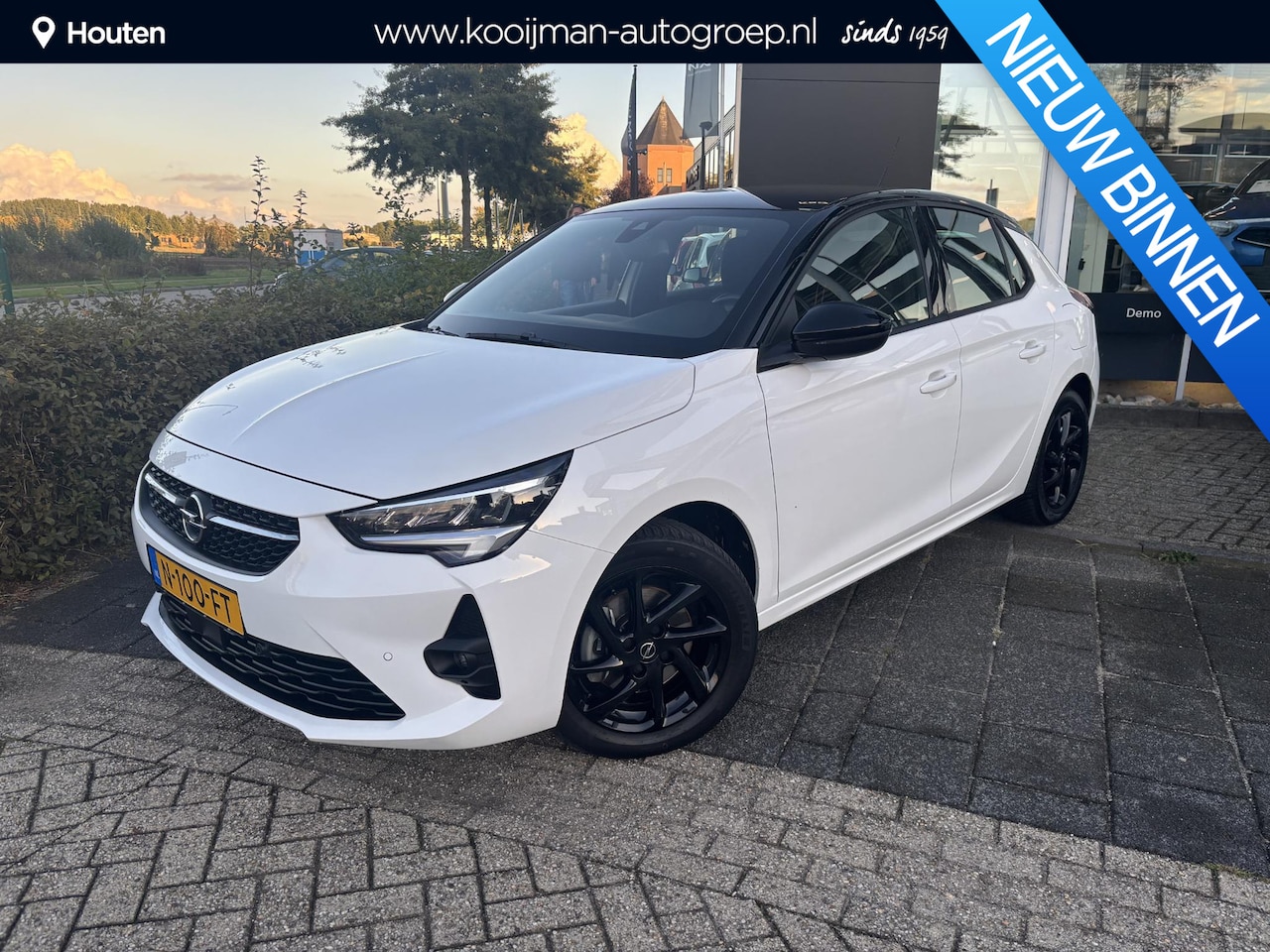 Opel Corsa - 1.2 GS Line | Eerste eigenaar | Volledig dealer onderhouden | All weatherbanden - AutoWereld.nl