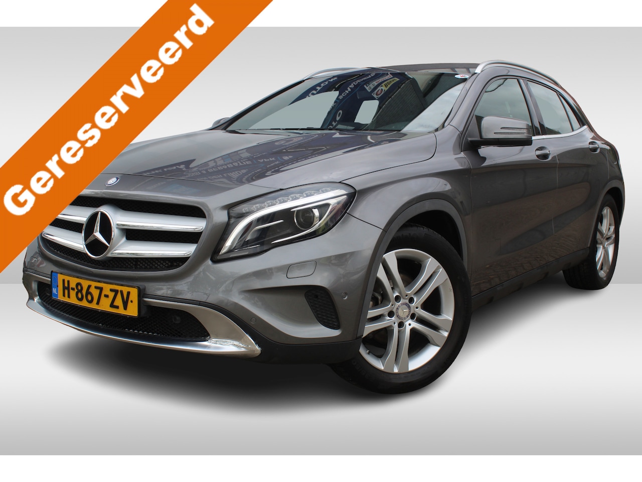 Mercedes-Benz GLA-Klasse - 180 Prestige Stoelverwarming l Cruise Control l Navi l PDC V+A l Leer/Stof Bekleding l Air - AutoWereld.nl
