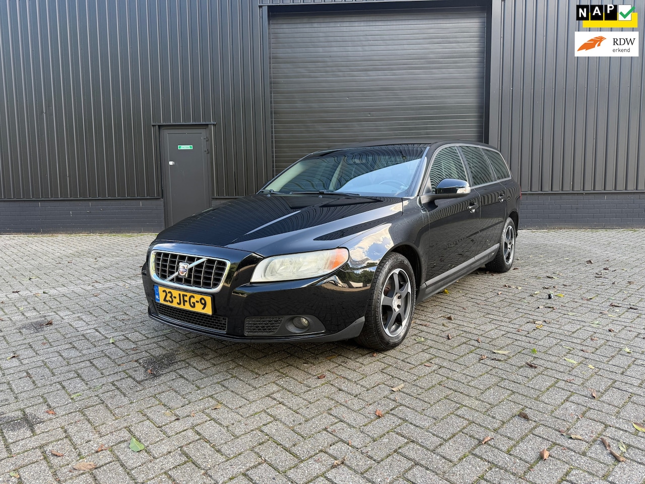 Volvo V70 - 2.0D Leder | Climate | Cruise | Trekhaak - AutoWereld.nl