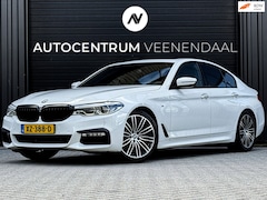BMW 5-serie - 520i High Executive M-SPORT 4.W STURING/PANO/SFEER/TREKHAAK/CARPLAY/STUURVERWARMING