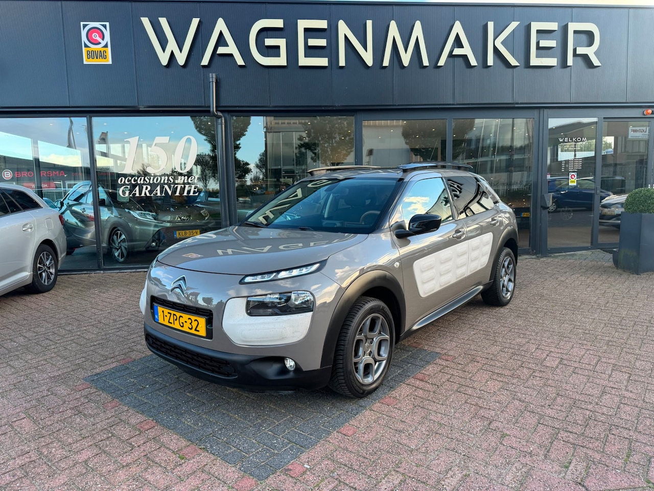 Citroën C4 Cactus - 1.2 e-VTi Shine AUT|NAVI|PANO|CAM|TrekHAAK - AutoWereld.nl