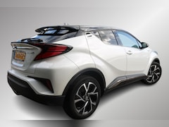 Toyota C-HR - 1.8 Hybrid First Edition Parkeersensoren voor, - en achterzijde, JBL, Chroompakket
