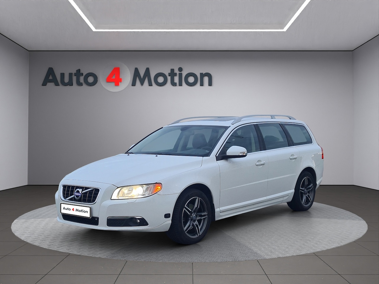 Volvo V70 - 2.0F Full XENON NAVIG LEER SCHUIFDAK - AutoWereld.nl