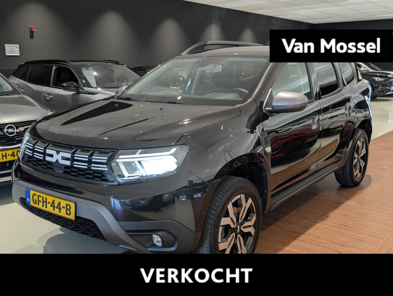 Dacia Duster - 1.3 TCe 150 Journey | Camera | Trekhaak | Carplay | Stoelverwarming - AutoWereld.nl