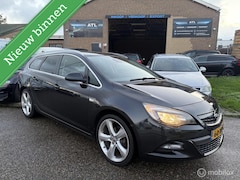Opel Astra Sports Tourer - 1.4 Turbo Cosmo