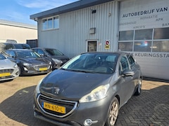 Peugeot 208 - 208 1.2VTI 60KW ALLURE / Trekhaak /