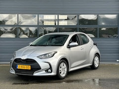 Toyota Yaris - 1.5 HYBRID 115 ACTIVE I AUTOMAAT I APPLE CARPLAY I P-CAMERA I ADAPTIVE CRUISE CONTROL