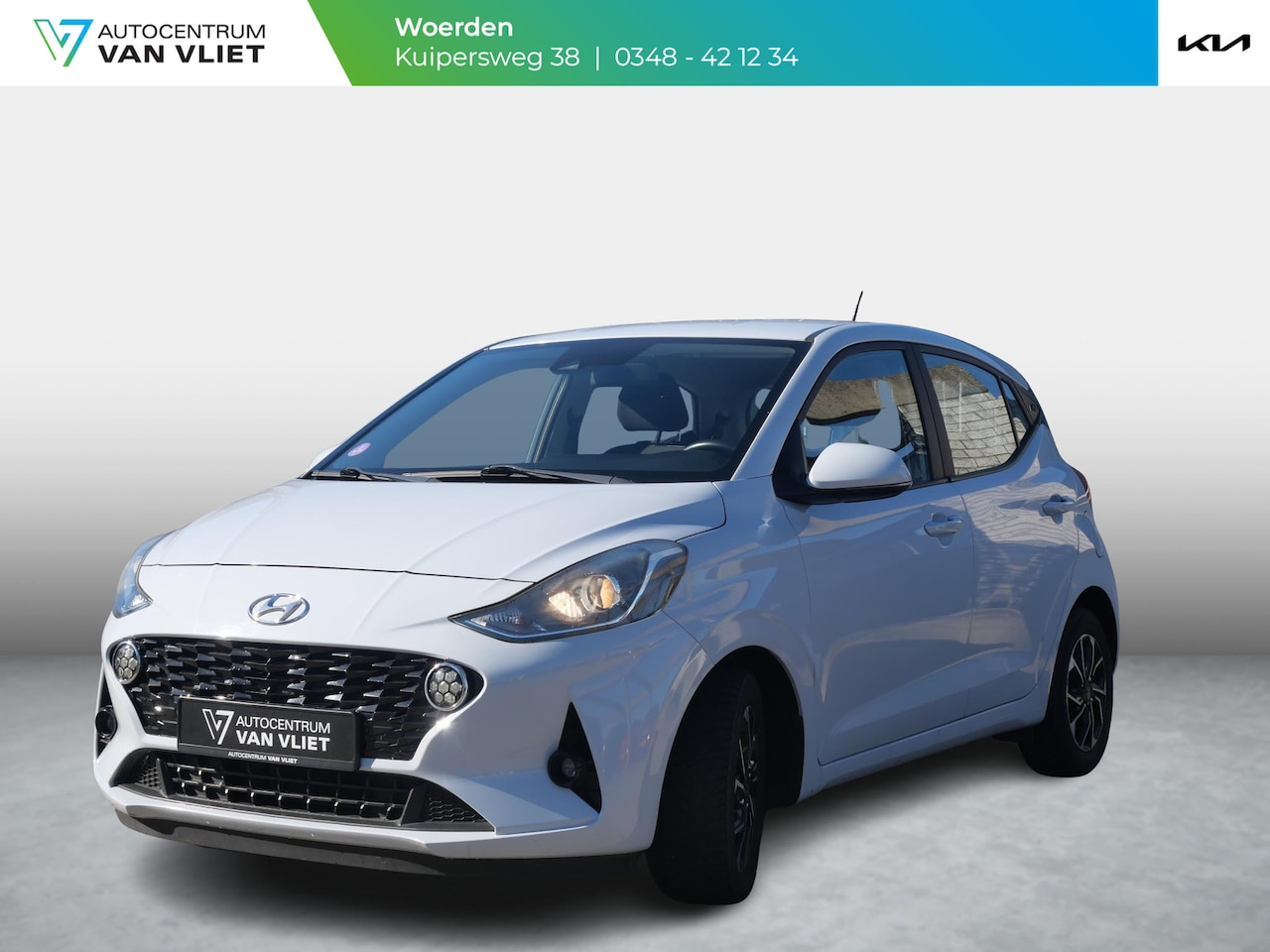 Hyundai i10 - 1.0 Premium | All Season Banden | Airco | Navi | Cruise | Clima | Camera | - AutoWereld.nl