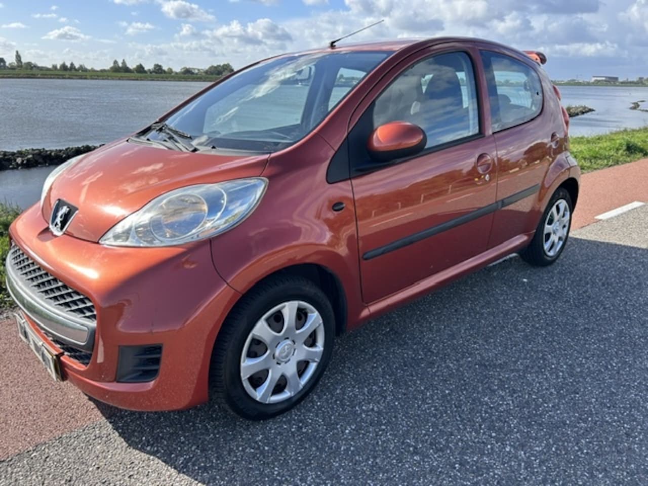 Peugeot 107 - 1.0-12V XR 1.0-12V XR - AutoWereld.nl