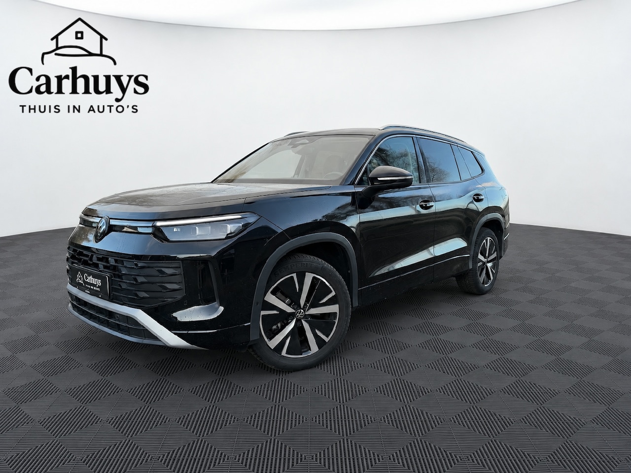 Volkswagen Tayron - 1.5 eTSI Life Edition | Camera | Carplay | Adaptive | Trekhaak - AutoWereld.nl