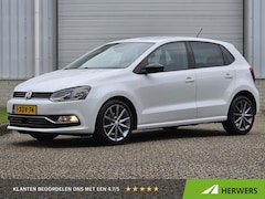 Volkswagen Polo - 1.2 TSI First Edition / Cruise Control / Airco / Sensoren Voor en Achter / Navigatie / Blu