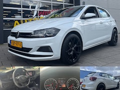 Volkswagen Polo - 1.0 Trendline - Navigatie I Airco I PDC I LED I Nwe Sport velgen 18 inch I Veiligheid pakk