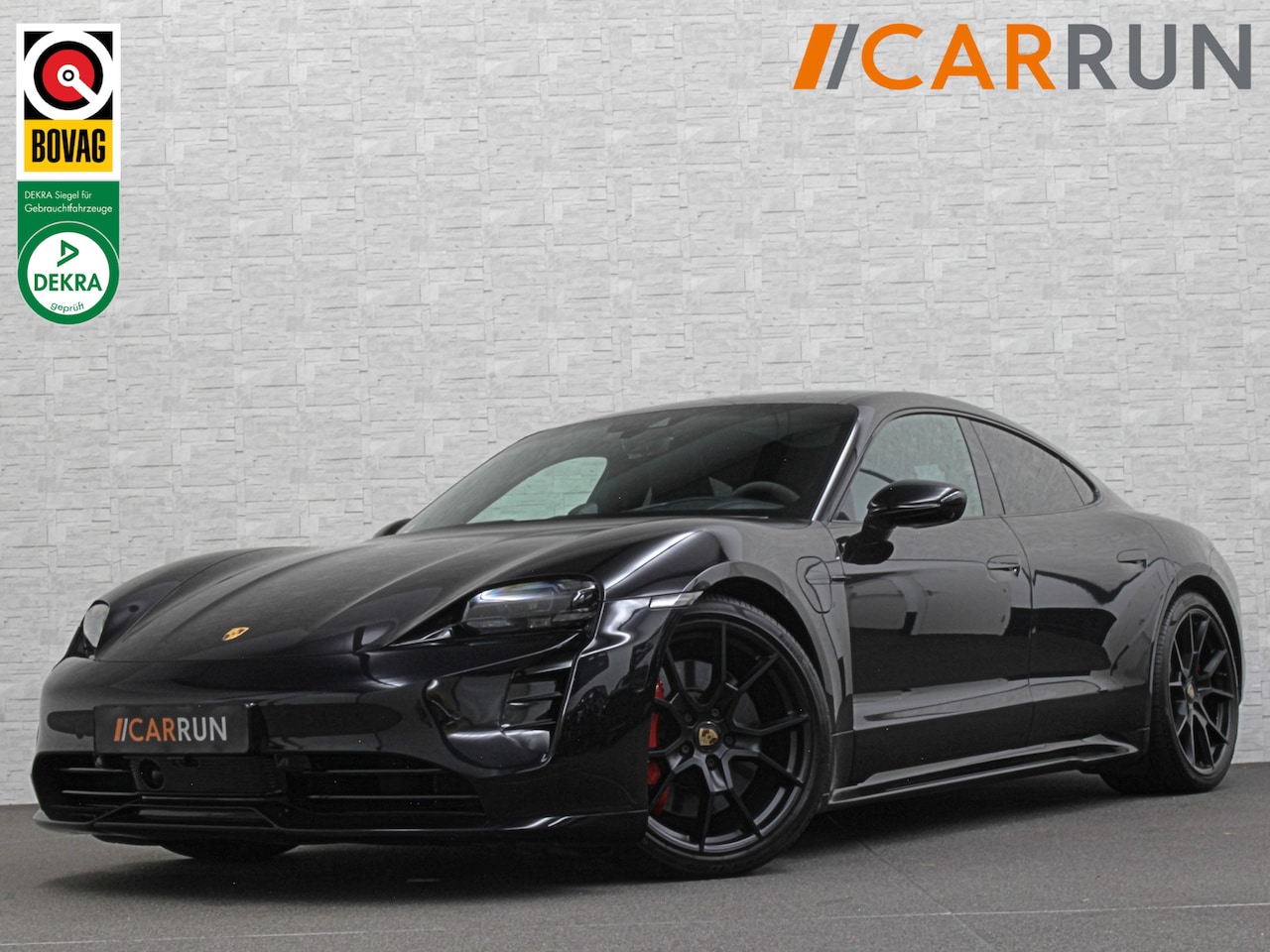 Porsche Taycan - GTS 93 kWh | Luchtvering | Passagier-Display | 360 Camera | ACC | Inno-Drive | Sportstoele - AutoWereld.nl