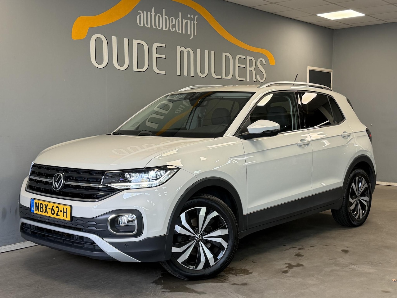 Volkswagen T-Cross - 1.0 TSI Style | Adaptive cruise | Navi | Parkeersensoren | Clima | Digidash | Stoelverwarm - AutoWereld.nl