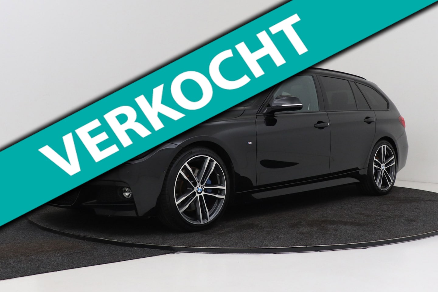 BMW 3-serie Touring - 318i High Executive M-Sport | Uitklap Trekhaak | Panoramadak | CarPlay | Harman/Kardon | S - AutoWereld.nl