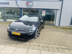 Volkswagen Golf - 1.5 eTSI R-Line / PANO/CAM/CARPLAY/ACC