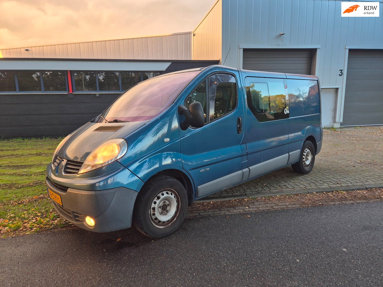Renault Trafic - 2.0 dCi T29 L2H1 DC EcO 3-2014 LANG CLIMA 115PK - AutoWereld.nl