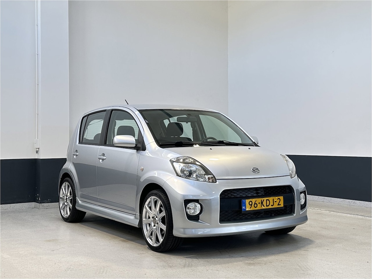 Daihatsu Sirion 2 - 1.5-16V Sport | NL| 2 Eig | AIrco | C.V | Lm velgen - AutoWereld.nl